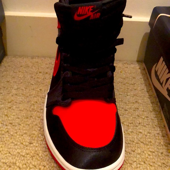 NIB never used authentic Nike air Jordans additional red laces - Picture 3 of 11